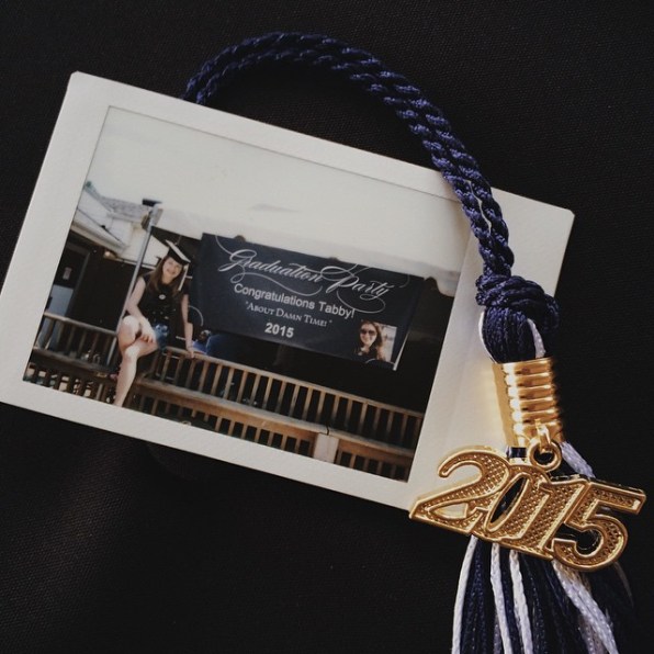 grad photo tassel